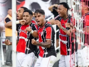 Joinville-SC 2 x 1 Barra-SC - Coelho vence e assume liderança do Grupo A8