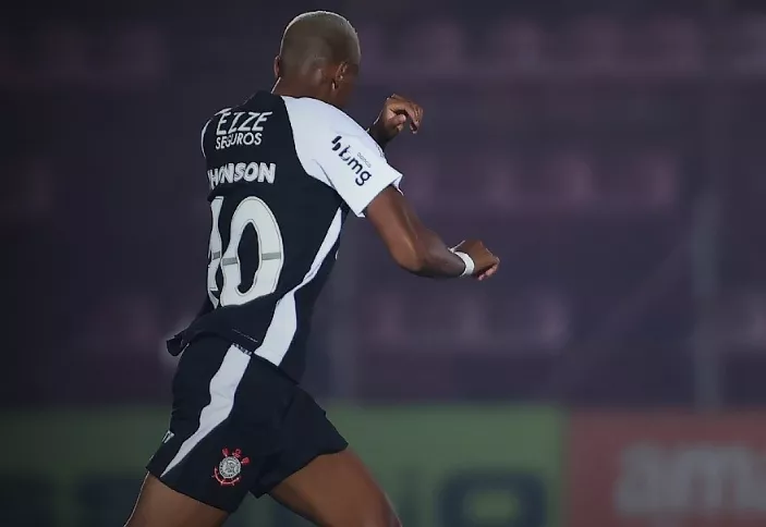 BRASILEIRÃO FEMININO: Corinthians goleia e assume vice-liderança