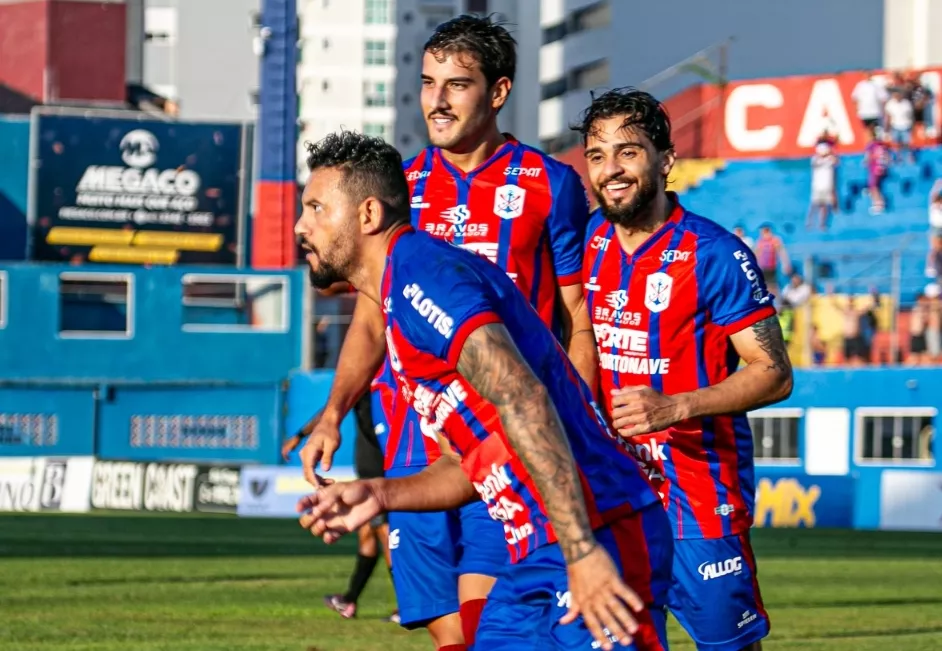 Marcílio Dias-SC 1 x 0 Azuriz-PR – Marinheiro vence com pênalti no fim