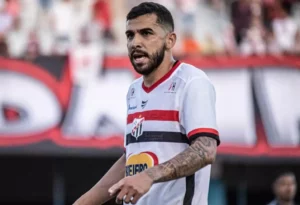 Anápolis anuncia retorno de volante que conquistou acesso em 2024