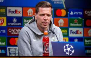 Flick confirma Szczesny como titular do Barcelona na Liga dos Campeões