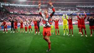 ALEMÃO: Bayern cede o empate ao RB Leipzig e 1° título de Kane pode vir no 'sofá'