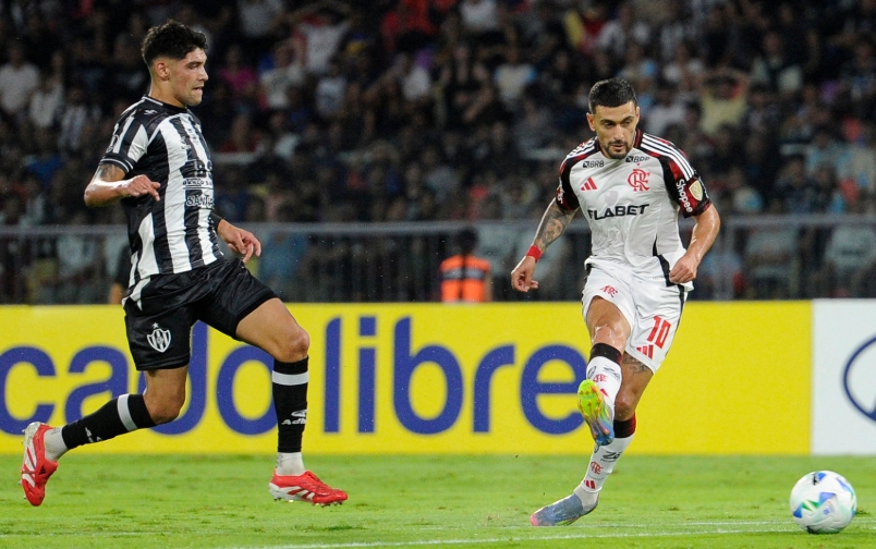 Central Córdoba-ARG 1 x 1 Flamengo - Mengão se complica na Libertadores 1 Flamengo se complica na Libertadores