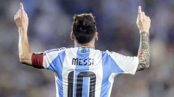 Messi é convocado pela Argentina 4 dias antes da estreia no Mundial de Clubes