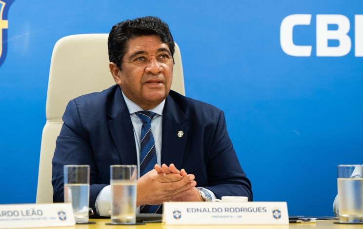 Senado convida presidente da CBF para explicar 'relação' com Gilmar Mendes