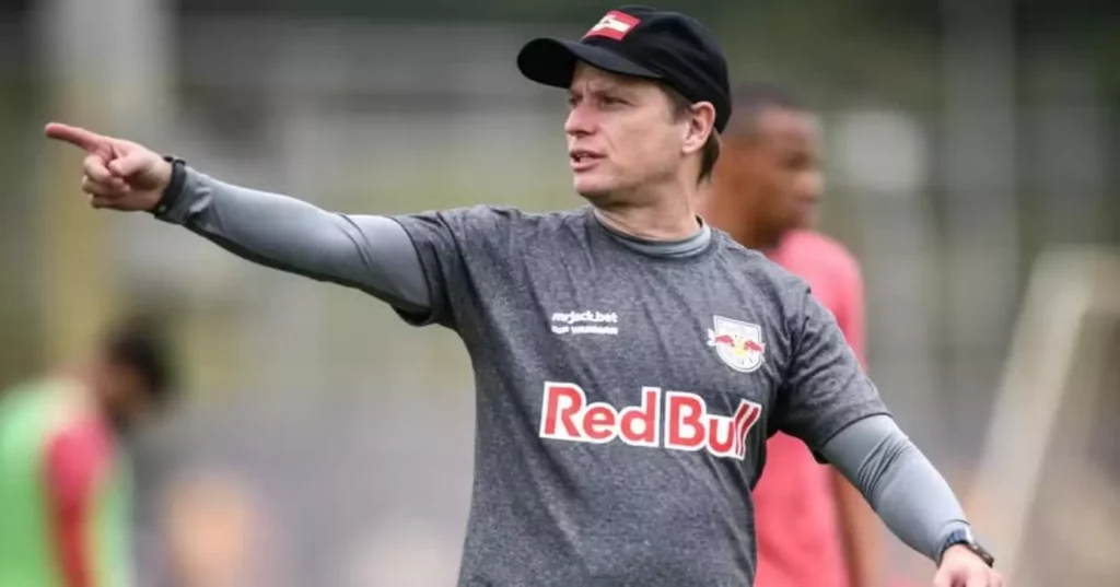 Bragantino lida com desfalques e mira confronto direto contra o Palmeiras