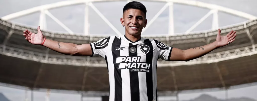 Botafogo quer repatriar Thiago Almada para o Mundial