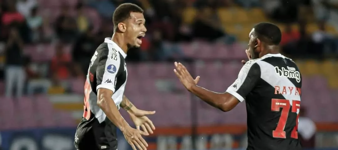 Vitória x Vasco - Luta contra a zona de rebaixamento do Brasileirão 1 Vasco