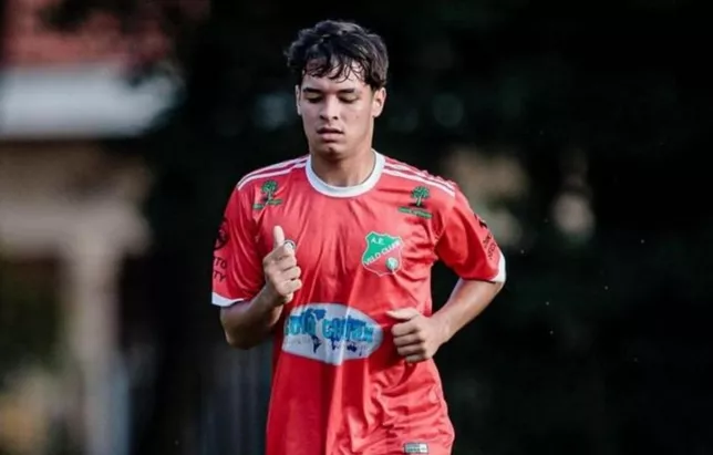 Lateral de apenas 15 anos é destaque do Velo Clube no Paulista Cup Sub-16