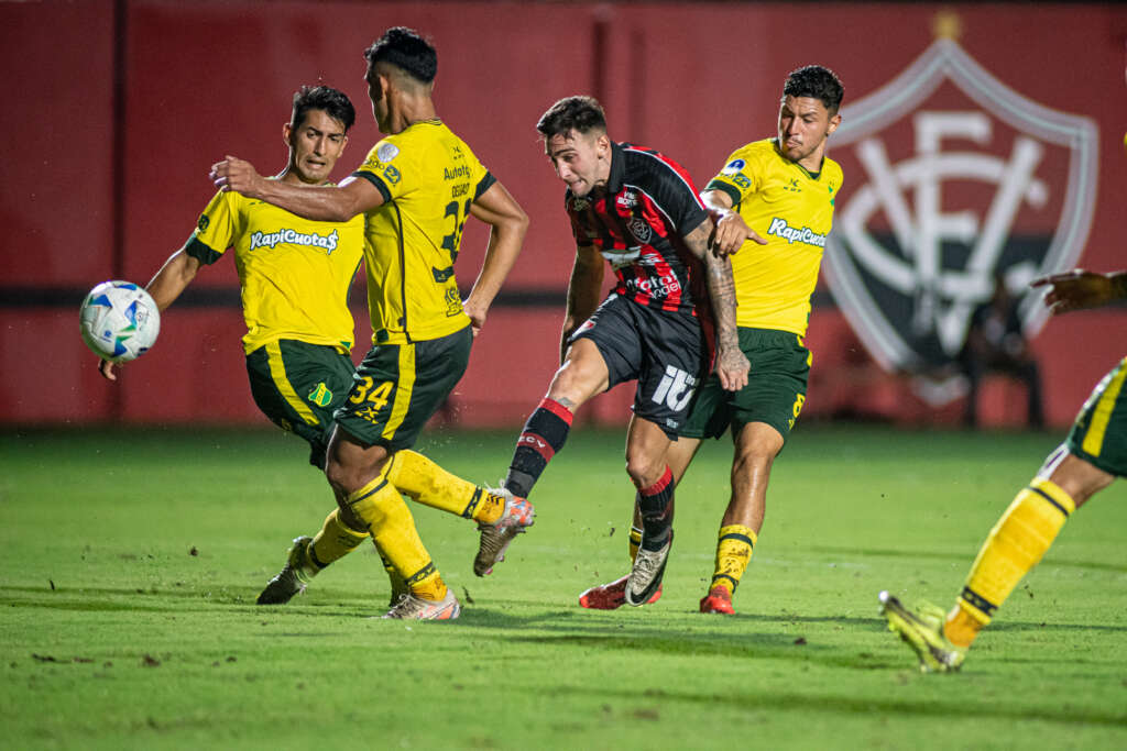 COPA SUL-AMERICANA: Noite marca tropeços de brasileiros 2 Vitória se complica na Copa Sul-Americana