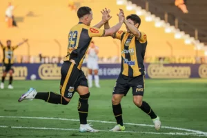 Vila Nova x Novorizontino - Duelo de Tigres valendo G4 na Série B