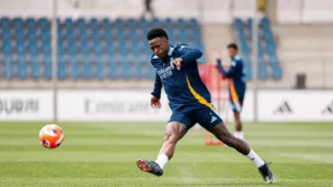 Vinícius Júnior se lesiona e preocupa Real Madrid para o Mundial