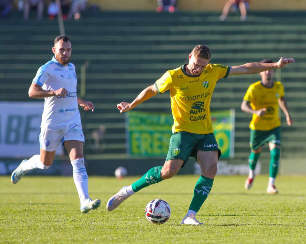 Ypiranga 1 x 0 CSA - Canarinho vence jogo morno em Erechim 2 Ypiranga