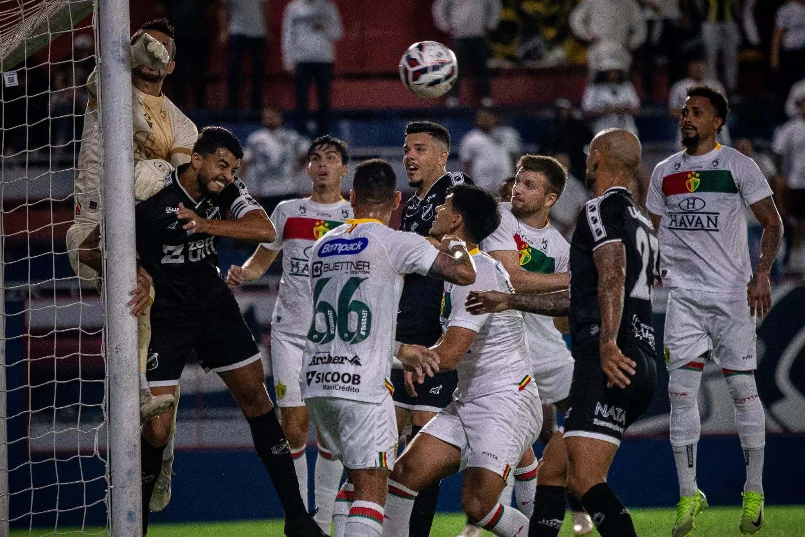 Brusque 0 x 1 ABC - Mais Querido conquista 1ª vitória na Série C 3 Brusque 0 x 1 ABC - 1ª vitória na Série C (Foto: Rennê Carvalho/ABC)