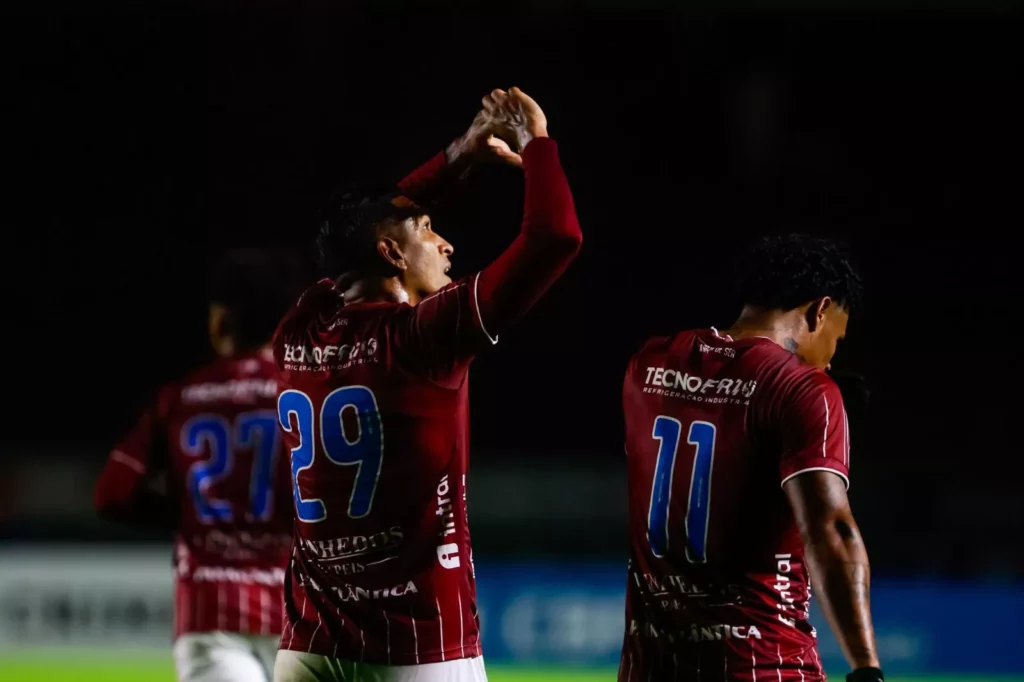 SÉRIE C: Caxias assume liderança em tropeços de Maringá e Londrina