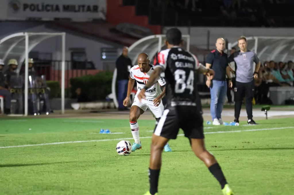 Botafogo-SP 0 x 3 Athletic-MG - Esquadrão vence duelo direto e sai do Z-4 6 WhatsApp Image 2025 05 12 at 20.01.49