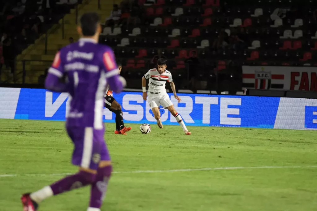 Botafogo-SP 0 x 3 Athletic-MG - Esquadrão vence duelo direto e sai do Z-4 3 WhatsApp Image 2025 05 12 at 20.01.502