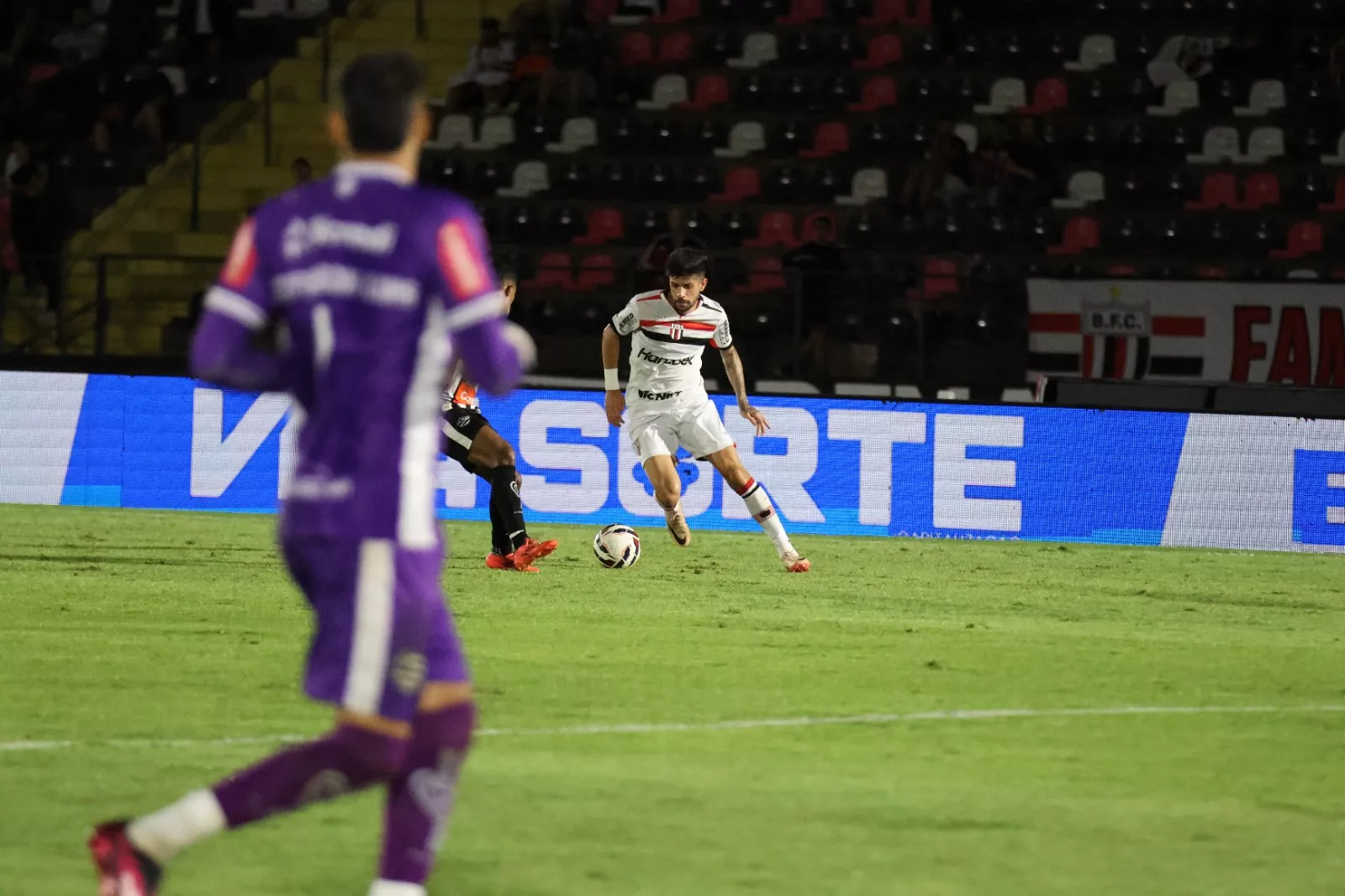 Botafogo-SP 0 x 3 Athletic-MG - Esquadrão vence duelo direto e sai do Z-4 3 WhatsApp Image 2025 05 12 at 20.01.502