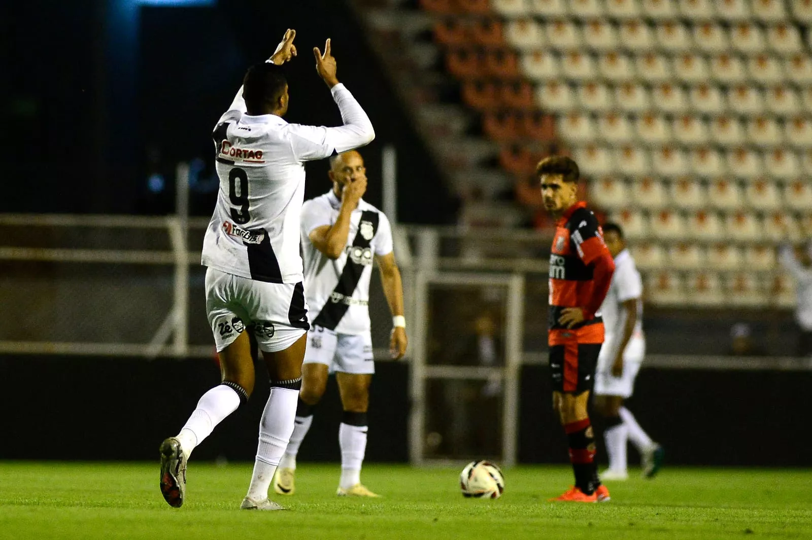 Jeh decide em Itu e coloca a Ponte Preta na liderança 2 Jeh Ponte Preta