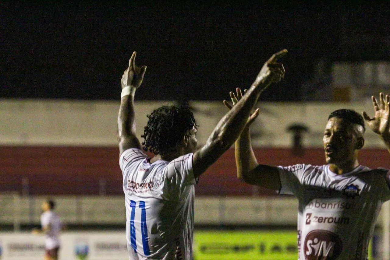 Itabaiana 2 x 1 Caxias - Tremendão volta a vencer após cinco jogos 2 Caxias Iago