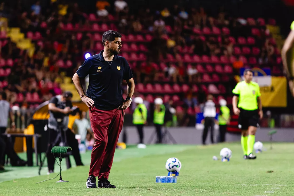 Sport demite executivo após goleada; técnico pede cautela 2 António Oliveira recuperação confiança Sport