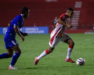 Lateral do Náutico projeta titularidade contra Ypiranga: 