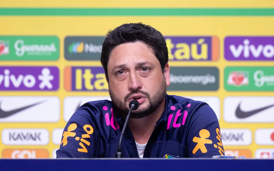 Arthur Elias prevê desafio em 'alto nível' da seleção brasileira em amistoso contra o Japão