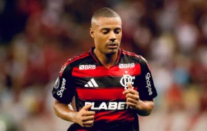 Flamengo descarta cirurgia no joelho, mas De La Cruz vira preocupação para Mundial