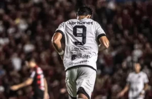 Botafogo-PB vai poupar artilheiro e tem desfalque no meio campo