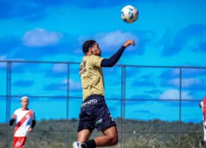Zagueiro do North Clube revela foco para a estreia do Módulo II do Mineiro