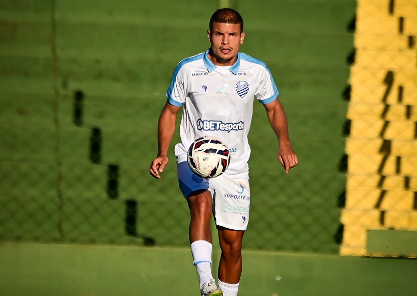 CSA x Maringá - Azulão mira G-8 contra líder da Série C 2 Felipe Albuquerque desfalque CSA