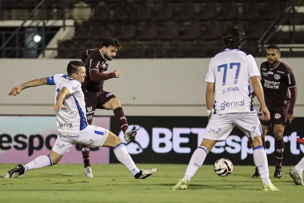 Ferroviária 1 x 1 Avaí – Leão sai na frente, empata e perde a chance de colar nos líderes