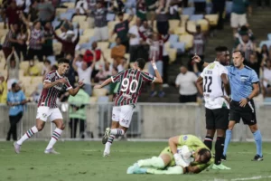 Fluminense 2 x 0 Once Caldas-COL - Flu vai direto às oitavas da Copa Sul-Americana