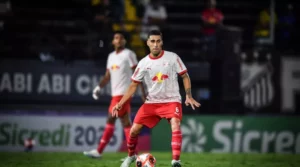 Gabriel reage à provocação da torcida do Palmeiras após derrota do Bragantino: “Futebol raiz é importante”