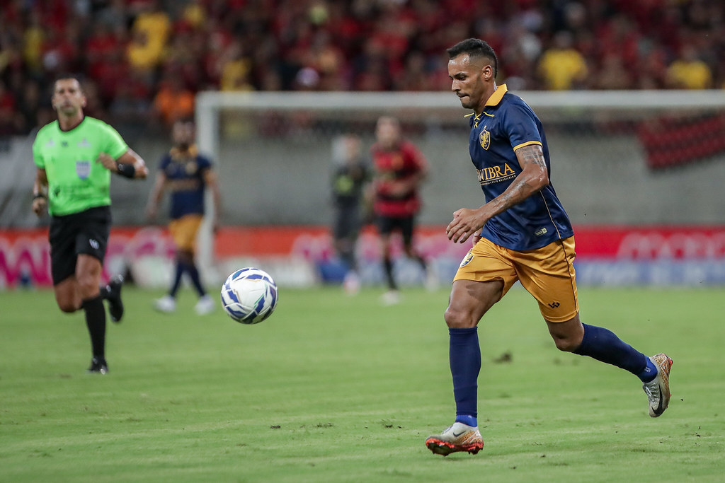 Gedeílson dúvida Retrô