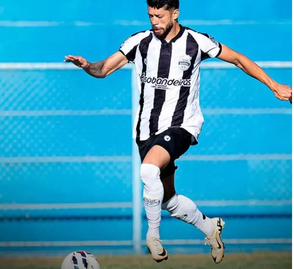 Aparecidense-GO 3 x 1 Goiânia-GO - No duelo goiano na Série D, deu Camaleão 2 goiania