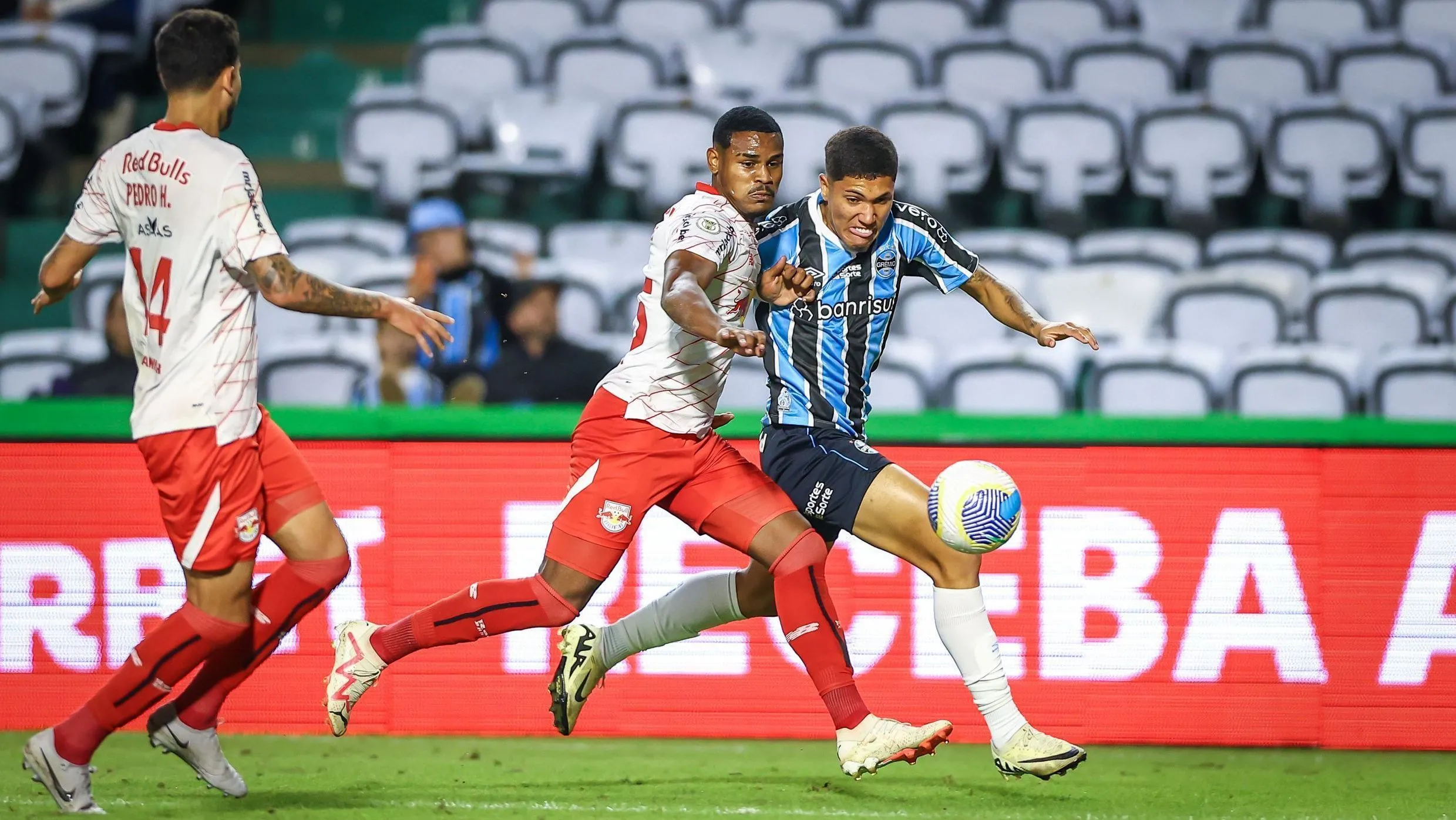 Grêmio x Red Bull Bragantino – Teremos novo líder; onde assistir e escalações