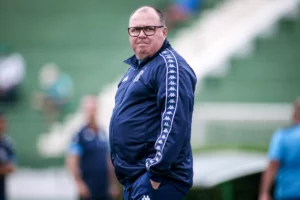 Marcelo Fernandes valoriza ponto fora e mantém discurso de reação no Guarani