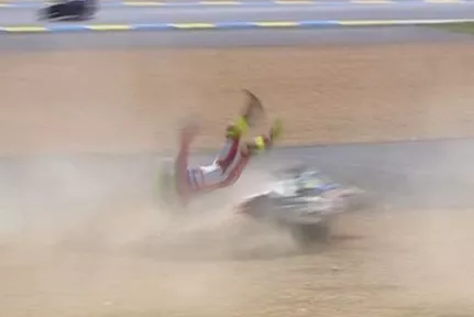 Brasileiro é atropelado em corrida da MotoE e sofre lesão séria 1 Brasileiro