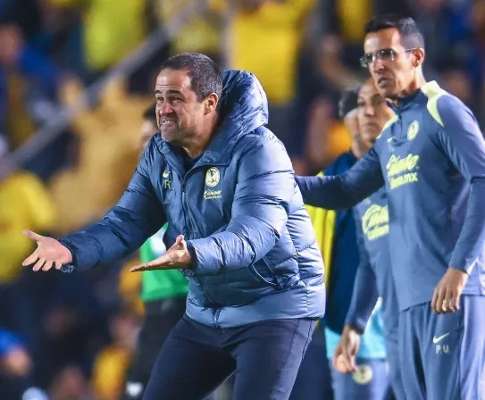 André Jardine iguala recorde e se aproxima do tetracampeonato inédito no México