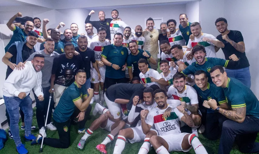 Brusque volta a contar com dois titulares após vitória em duelo direto
