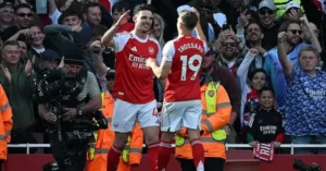 Arsenal vence o Newcastle e confirma o vice-campeonato do Inglês