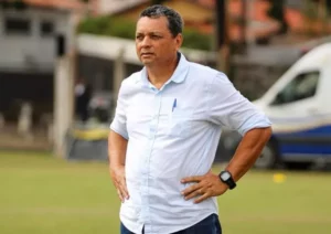 Independente anuncia demissão de treinador após nova derrota na Segundona