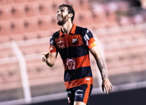 Zagueiro do Ituano celebra boa fase  na Série C 