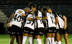 BRASILEIRÃO FEMININO: Corinthians atropela Bahia e persegue líderes