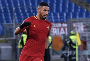 Retrô acerta com lateral ex-São Paulo, Santos e futebol italiano