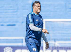 Londrina volta a contar com zagueiro e pode ter mudança no ataque