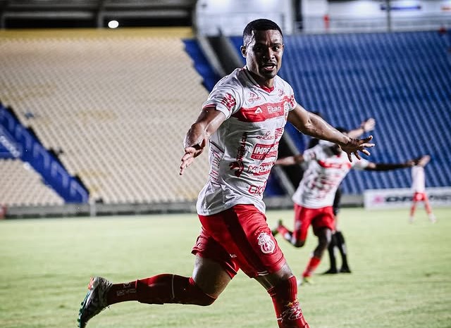 Imperatriz despacha Sampaio Corrêa Maranhense