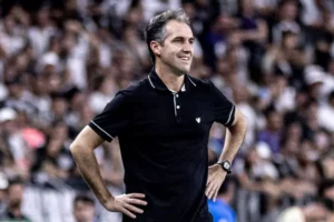 Treinador do Ceará exalta bom momento defensivo