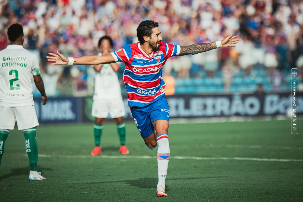 Lucero briga titularidade Fortaleza